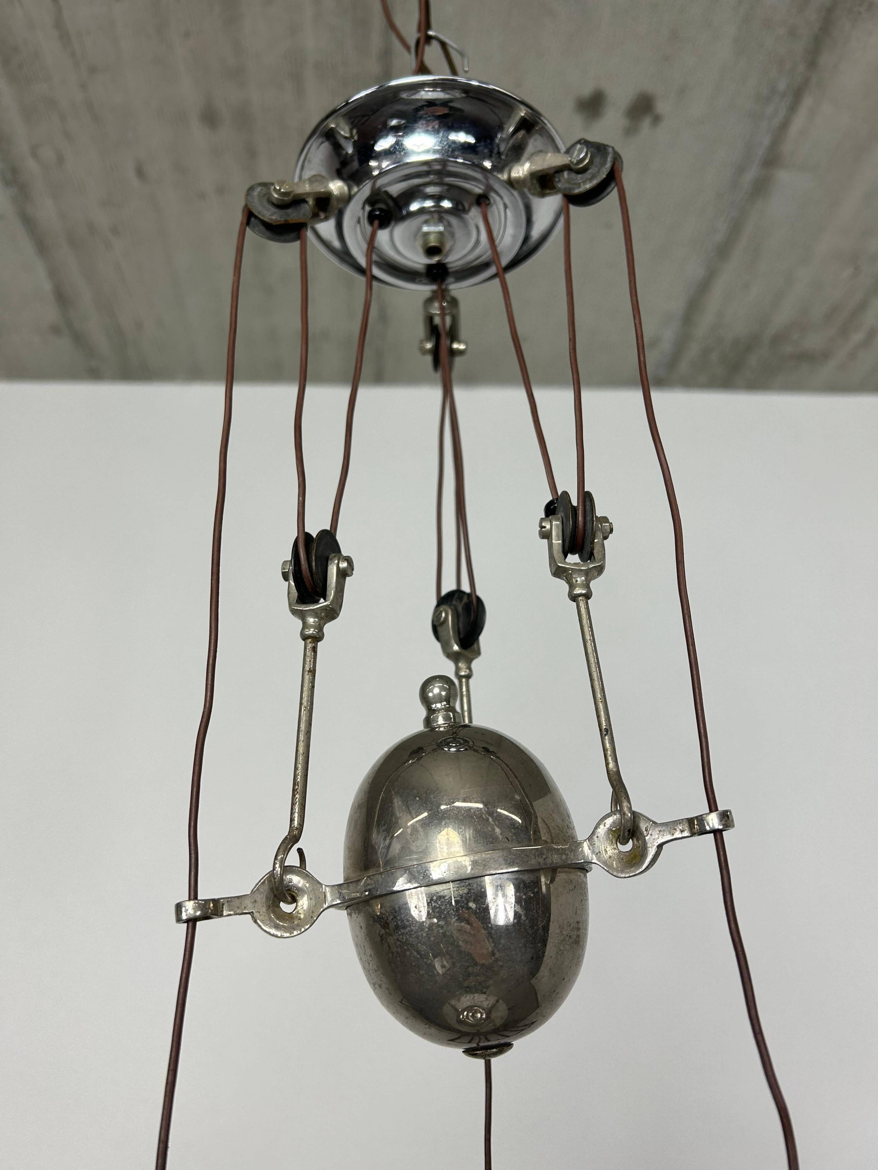 Adjustable Art Deco pendant lamp