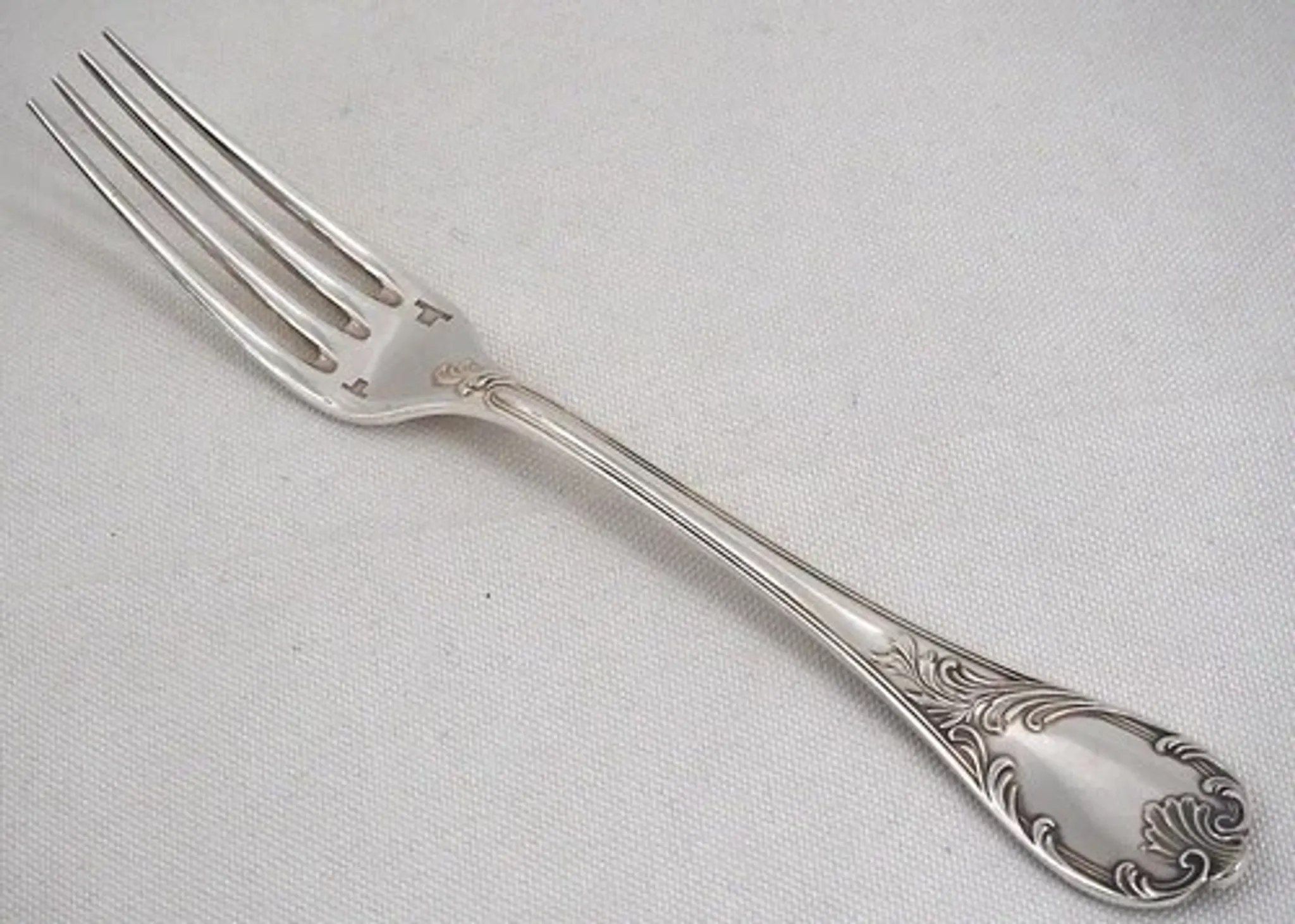 Christofle Marly, 12 silver-plated table forks, excellent condition.