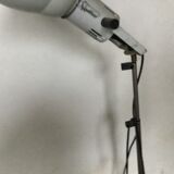 Lampe industriel sur pieds tripodes en fer forgé