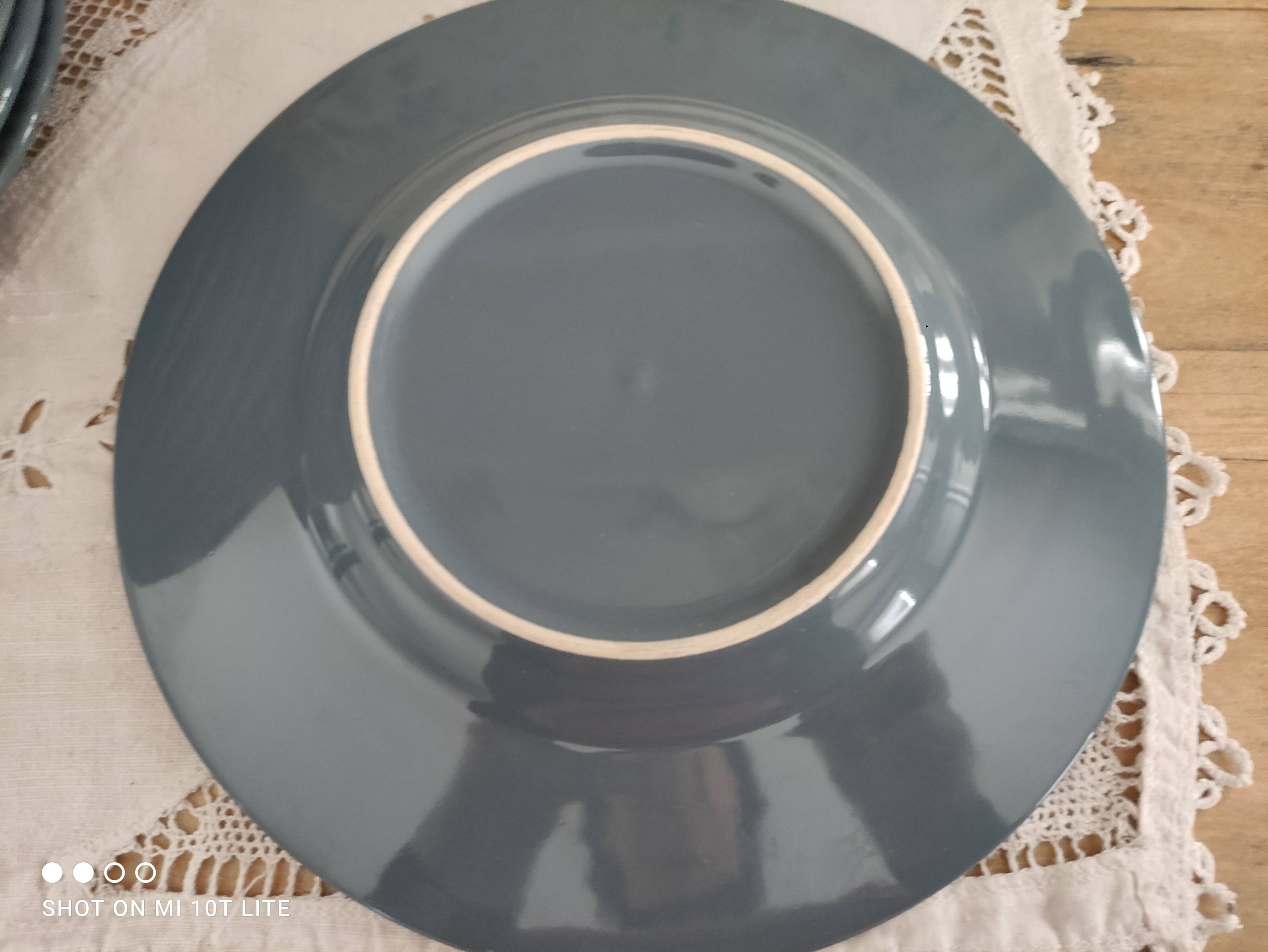 Lot de 12 assiettes à dessert en céramique bleu gris marli strié en relief