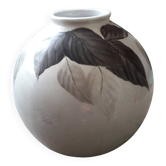 Vase vintage au décor végétal