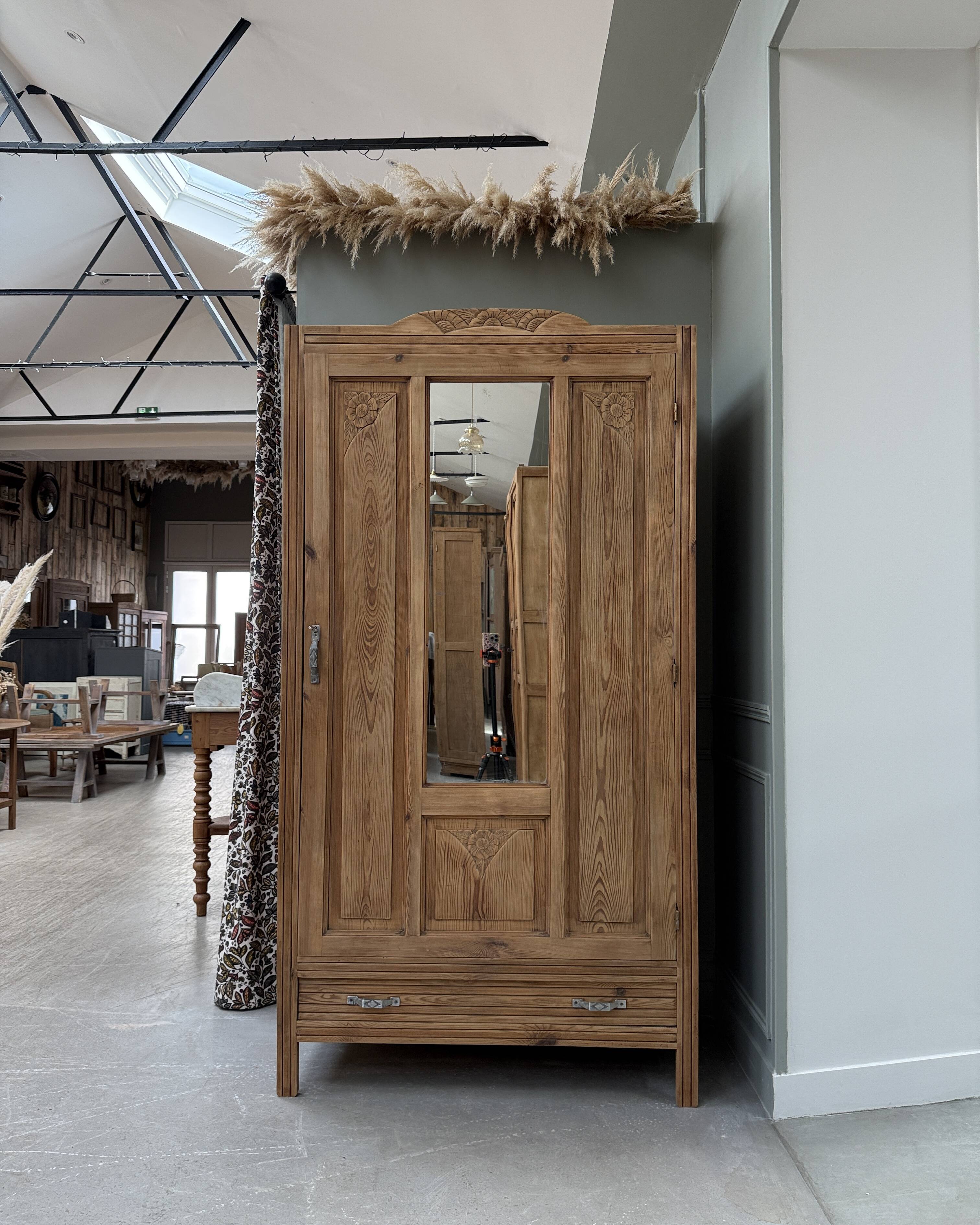 Large Art Deco wardrobe (renovated)