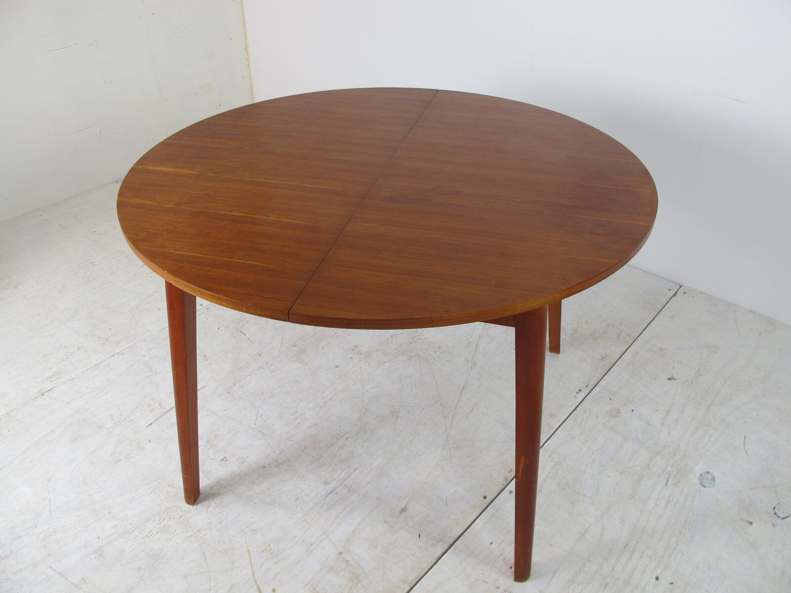 Set of 6 mid-century modernist lounge chairs in plywood - extension table by Cor Alons for Gouda den Boer