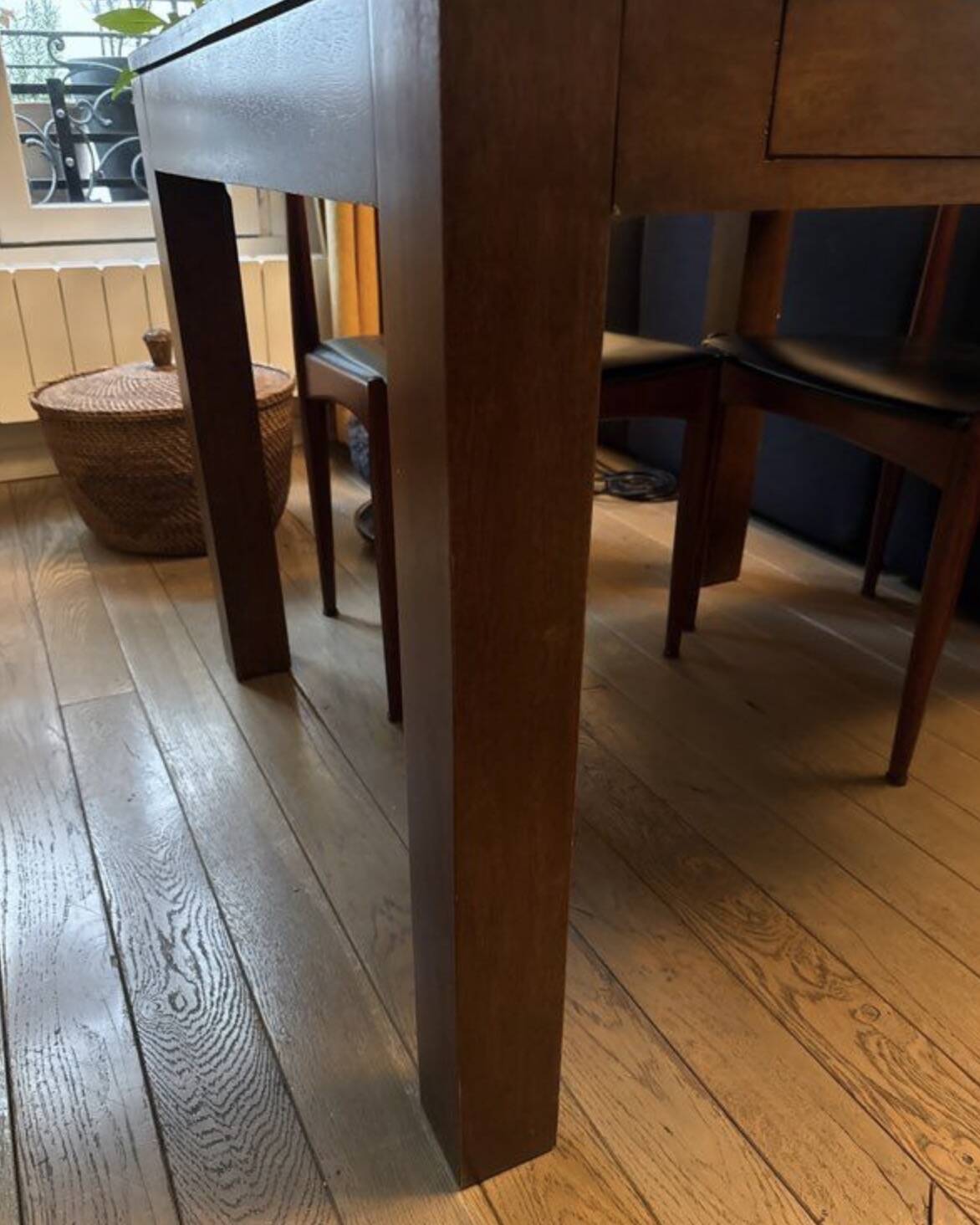 90x90 Extensible Solid Rubber Wood Table