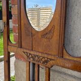 Wall-mounted coat rack