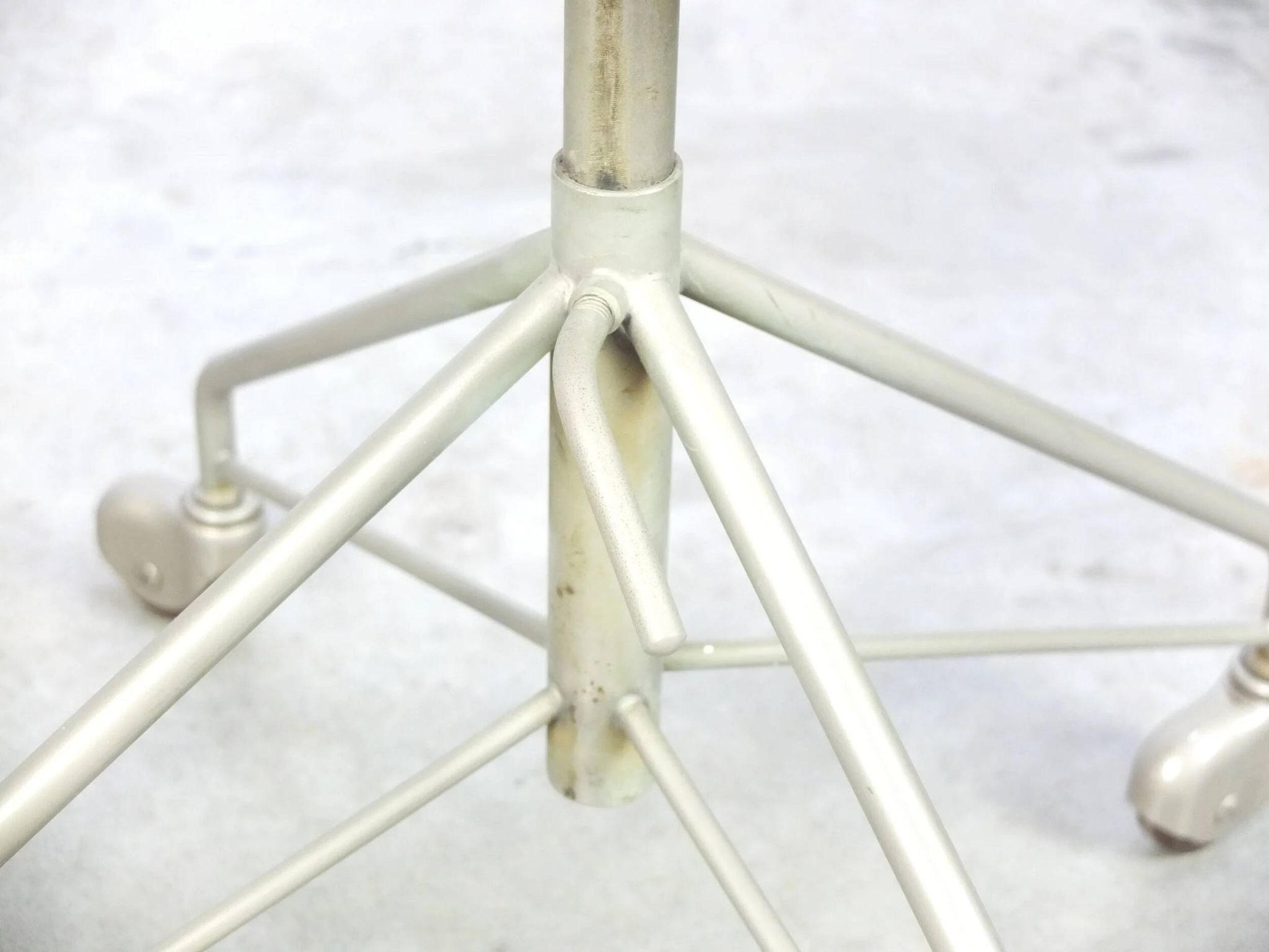 1st edition 'Mosquito' swivel desk chair by Arne Jacobsen for Fritz Hansen, 1955
