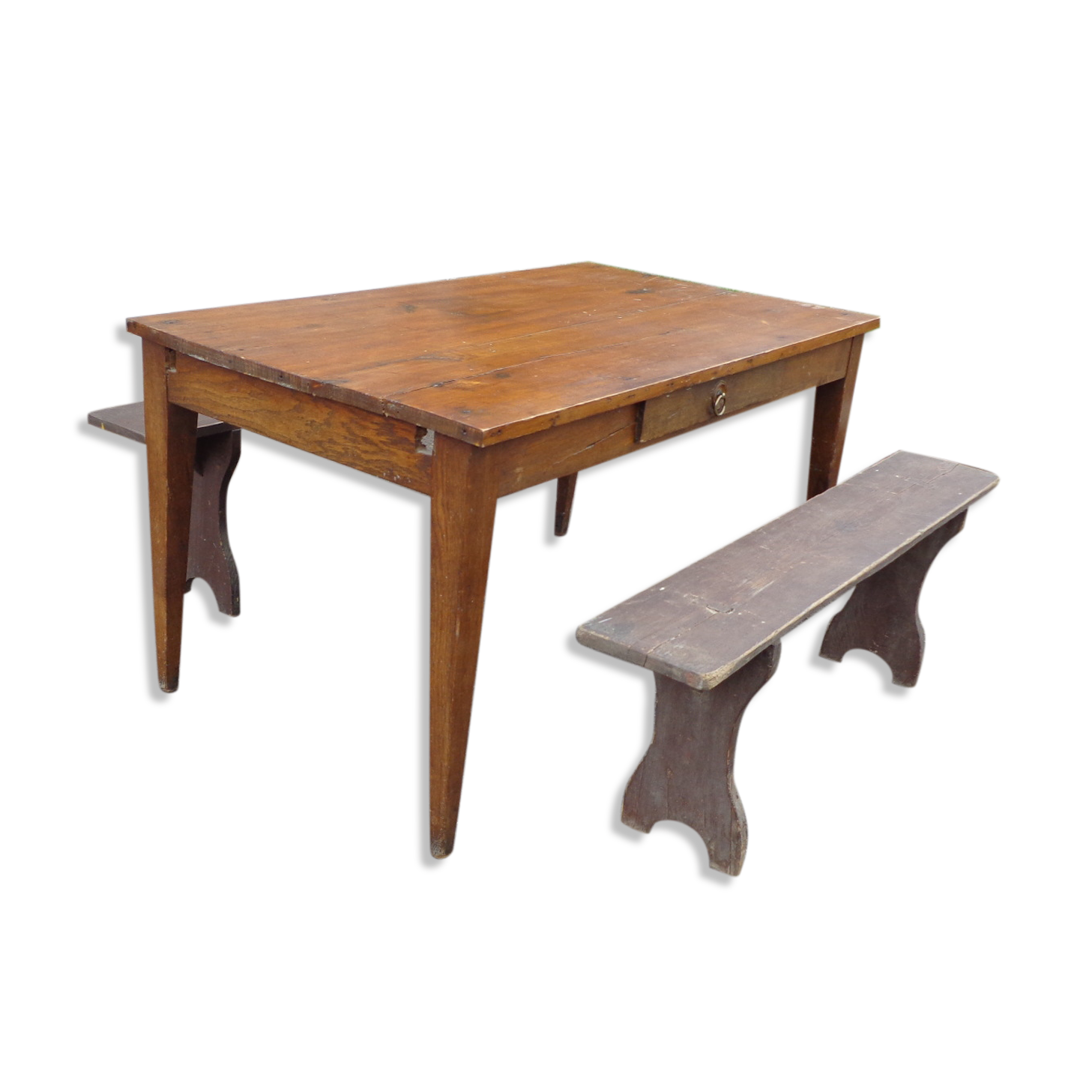 Country table and benches