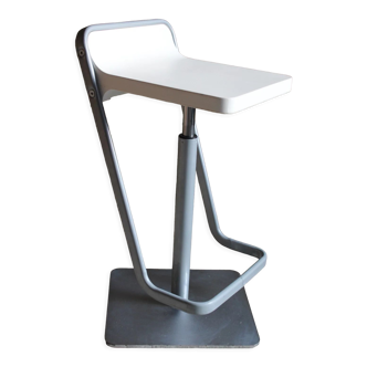 Ondaretta bar stool, Kare model, design Jean Louis Iratzoki