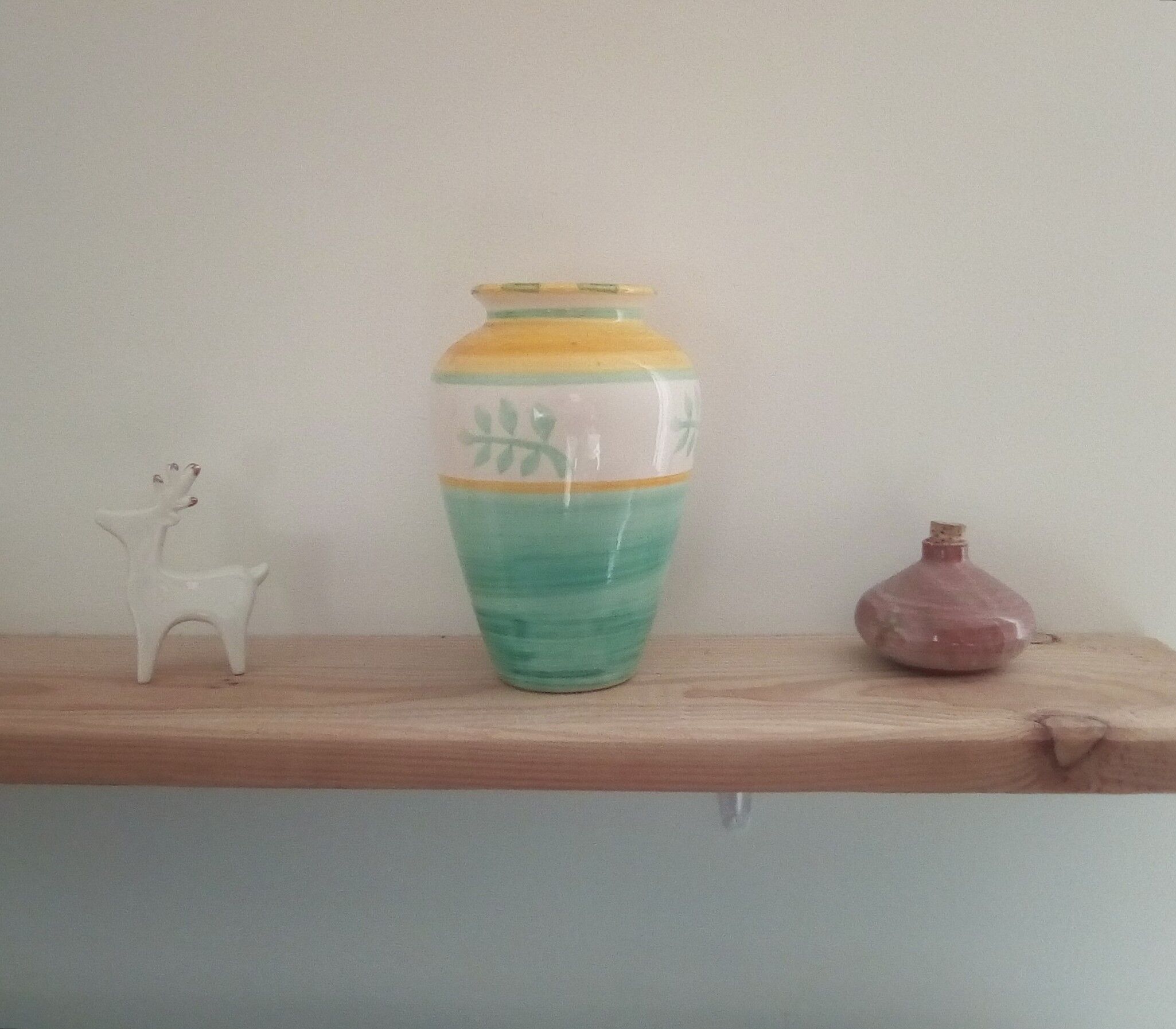Handcrafted vase in glazed ceramics