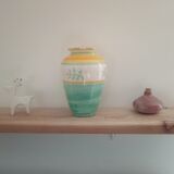 Handcrafted vase in glazed ceramics