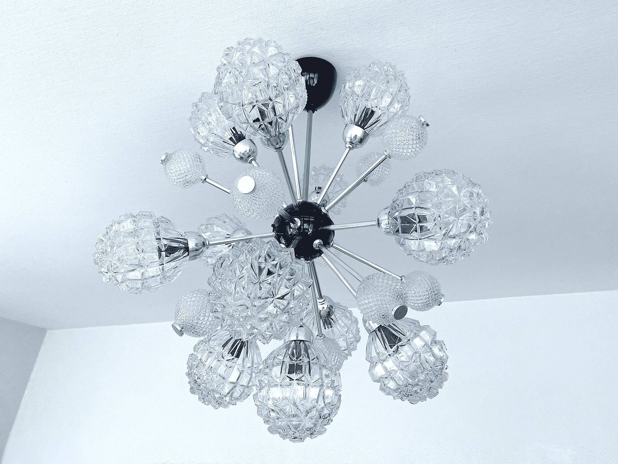Large vintage pendant light, 70s