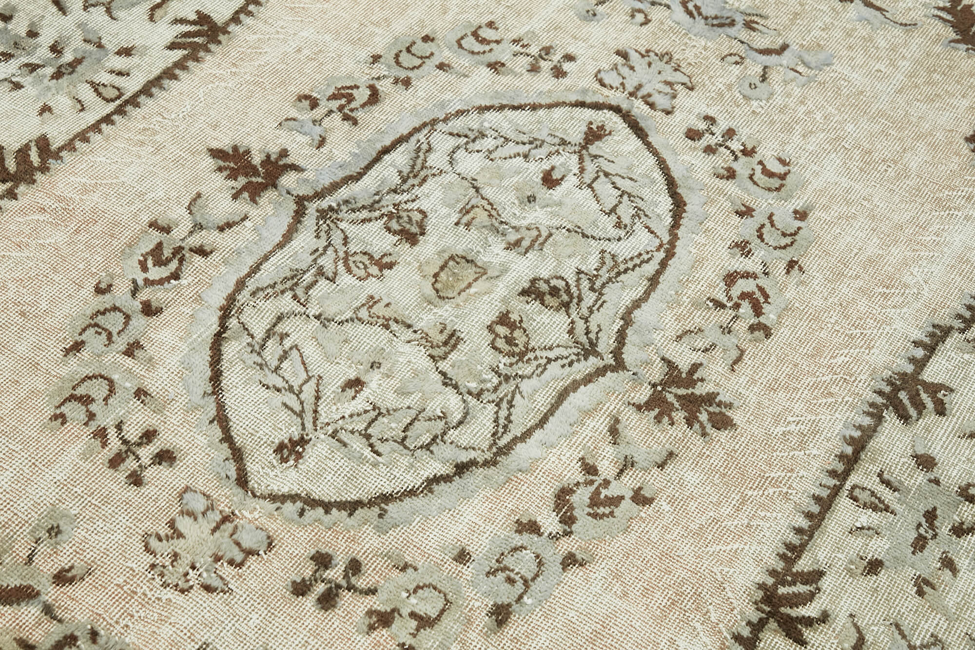 Handmade contemporary turkish 1970s 164 cm x 281 cm grey carpet