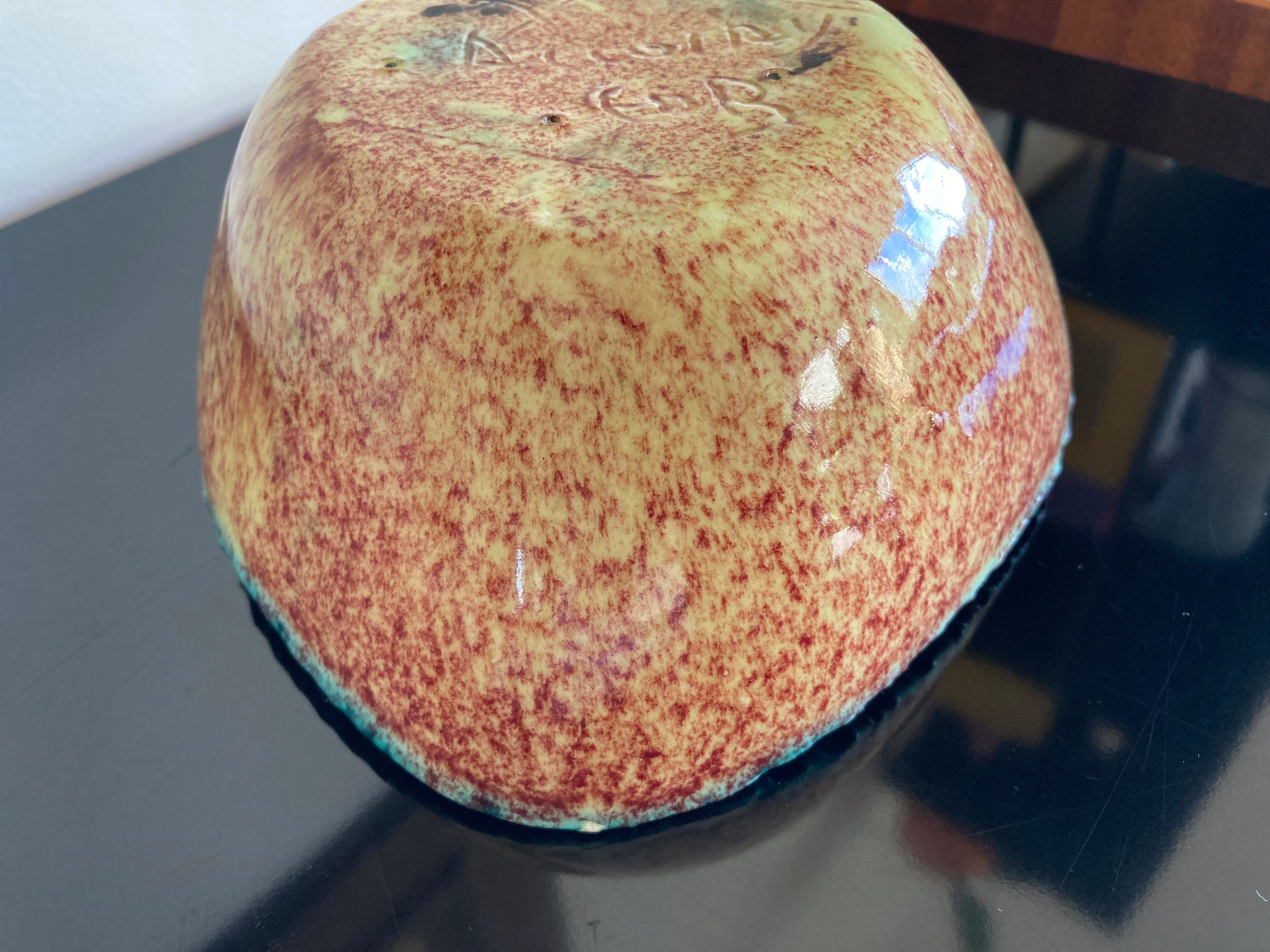 Empty pocket/bowl Accolay