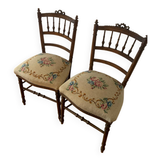 Paires de chaises tissu fleuri aux dames de France