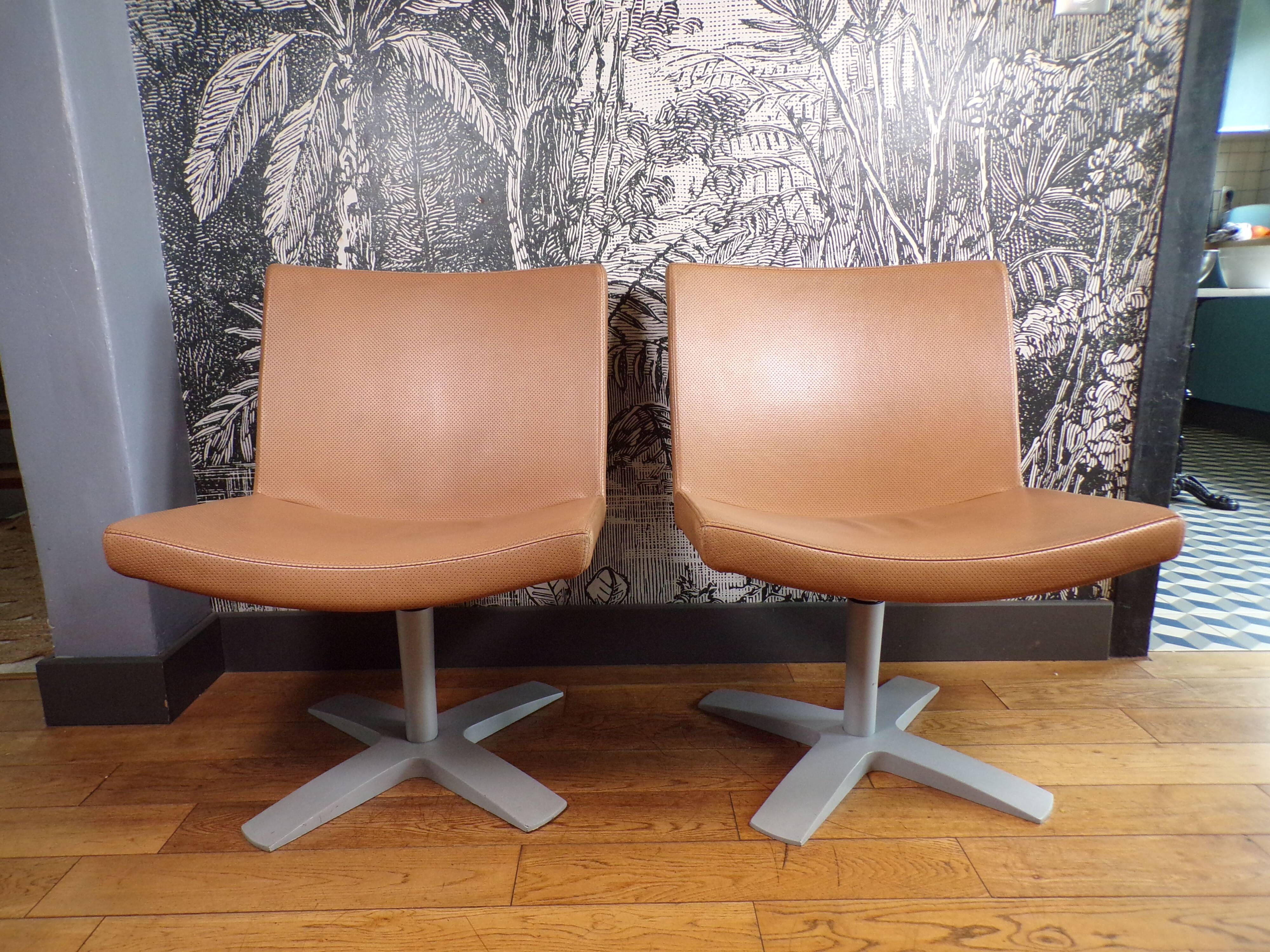 2 fauteuils select largo par harri korhonen pour inno, 2000