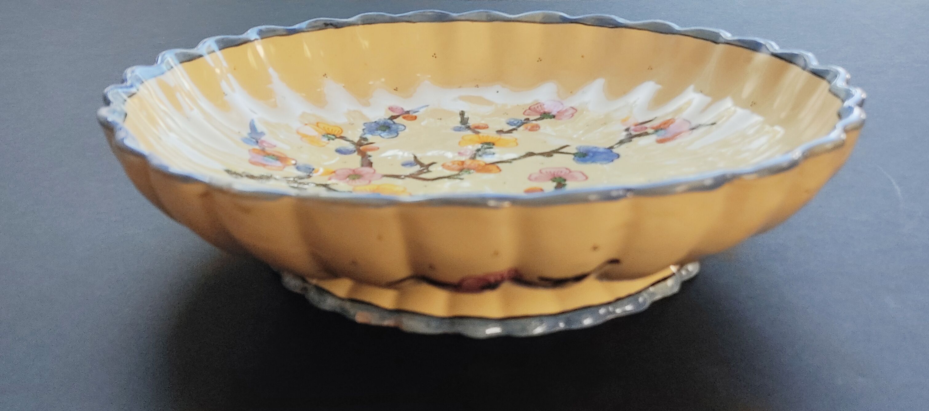 Flat on foot Italian earthenware Castelli Perugia