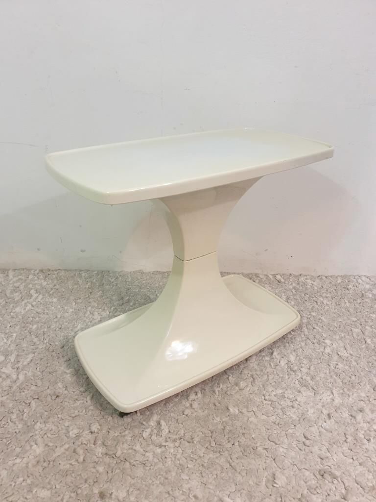 Table of the 70s by Flair