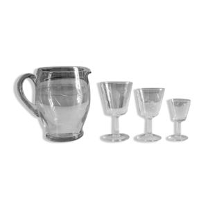 Service de 33 verres à pied &