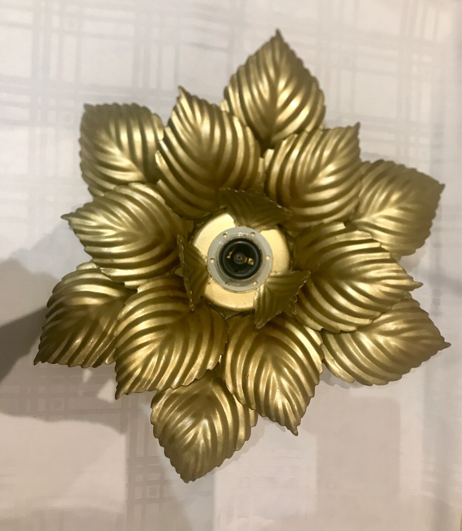 Wall lamp or ceiling lamp golden flower
