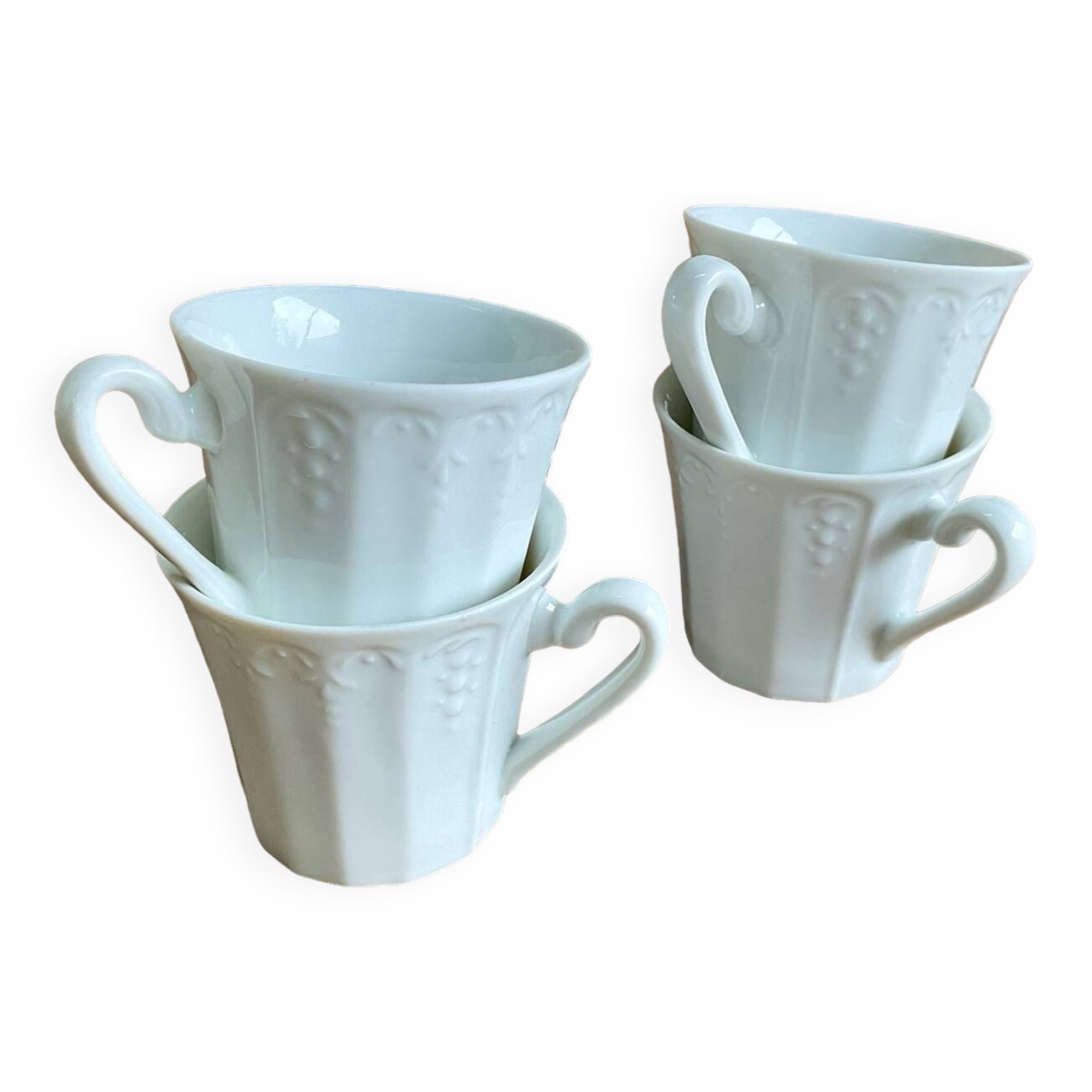 4 tasses vintage porcelaine blanche