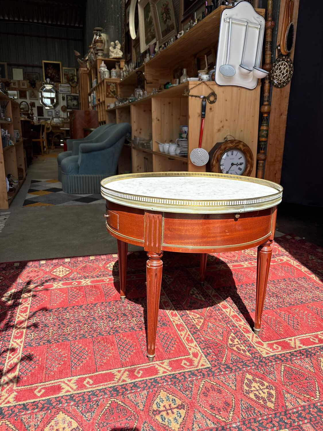 Bouillotte table in Louis XVI style, marble and brass.