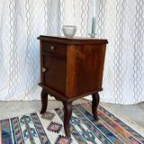 Vintage bedside table in solid wood – curved legs
