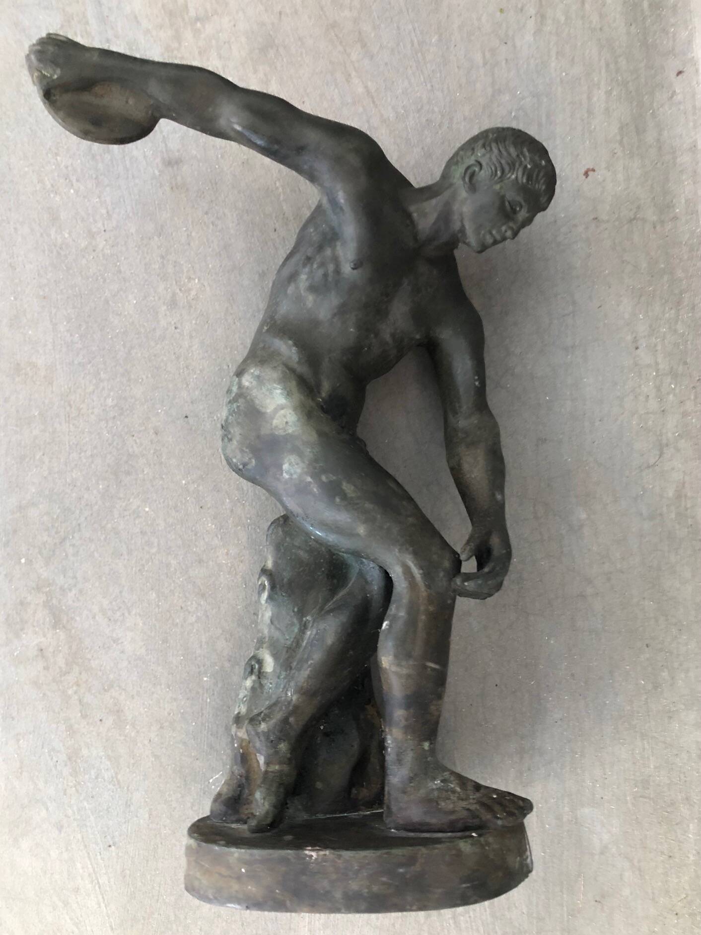 Le Discobole, statuette