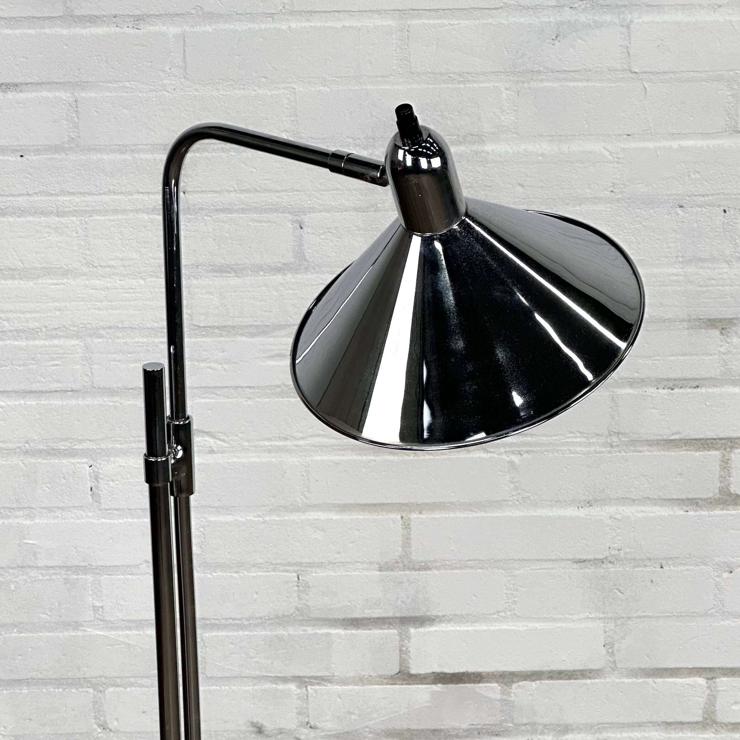 Koch & Lowy lampadaire chromé