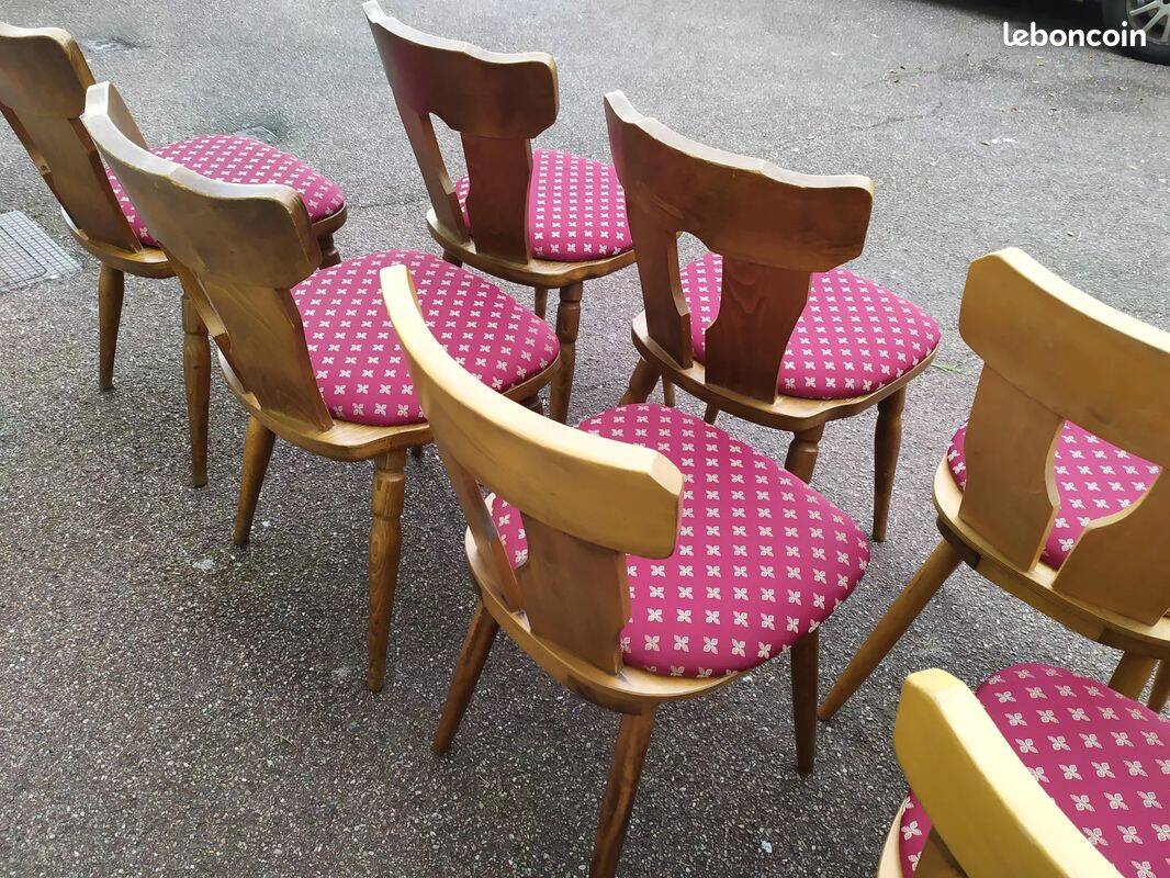 Set of 10 wooden bistro chairs with vintage cushions from the 70s/80s/90s
