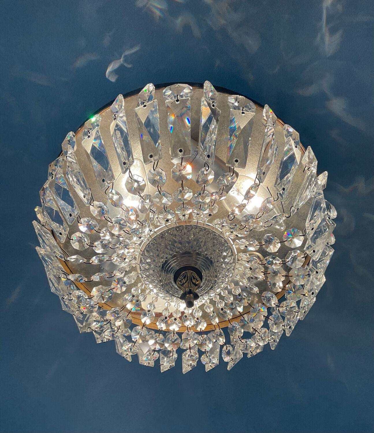 Golden ceiling lamp with crystal tassels