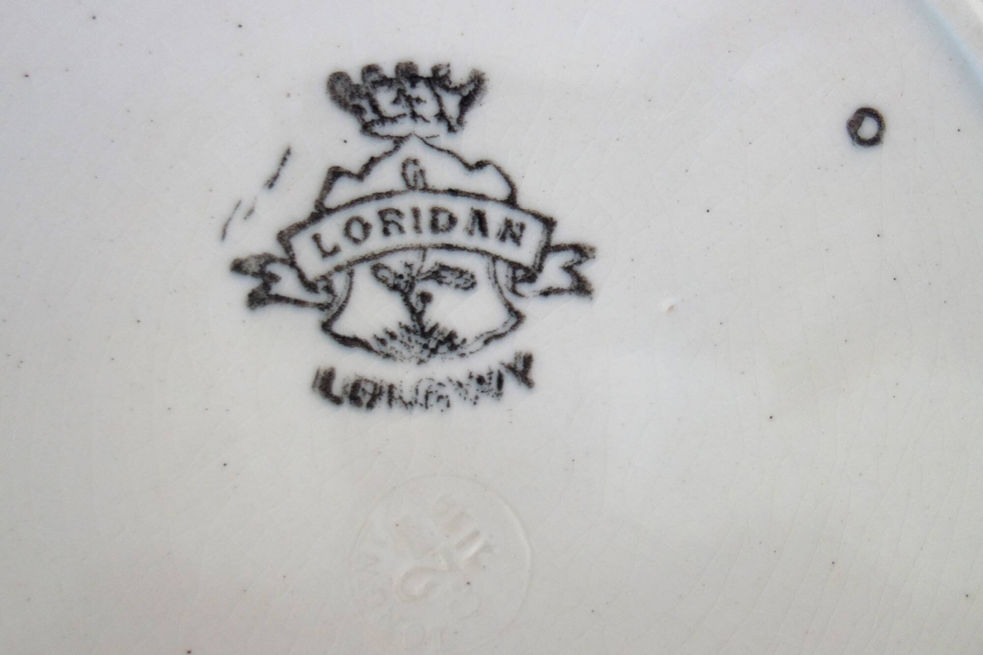 8 flat plates Longwy model Loridan circa 1900