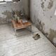 Table basse noyer et chrome moderniste