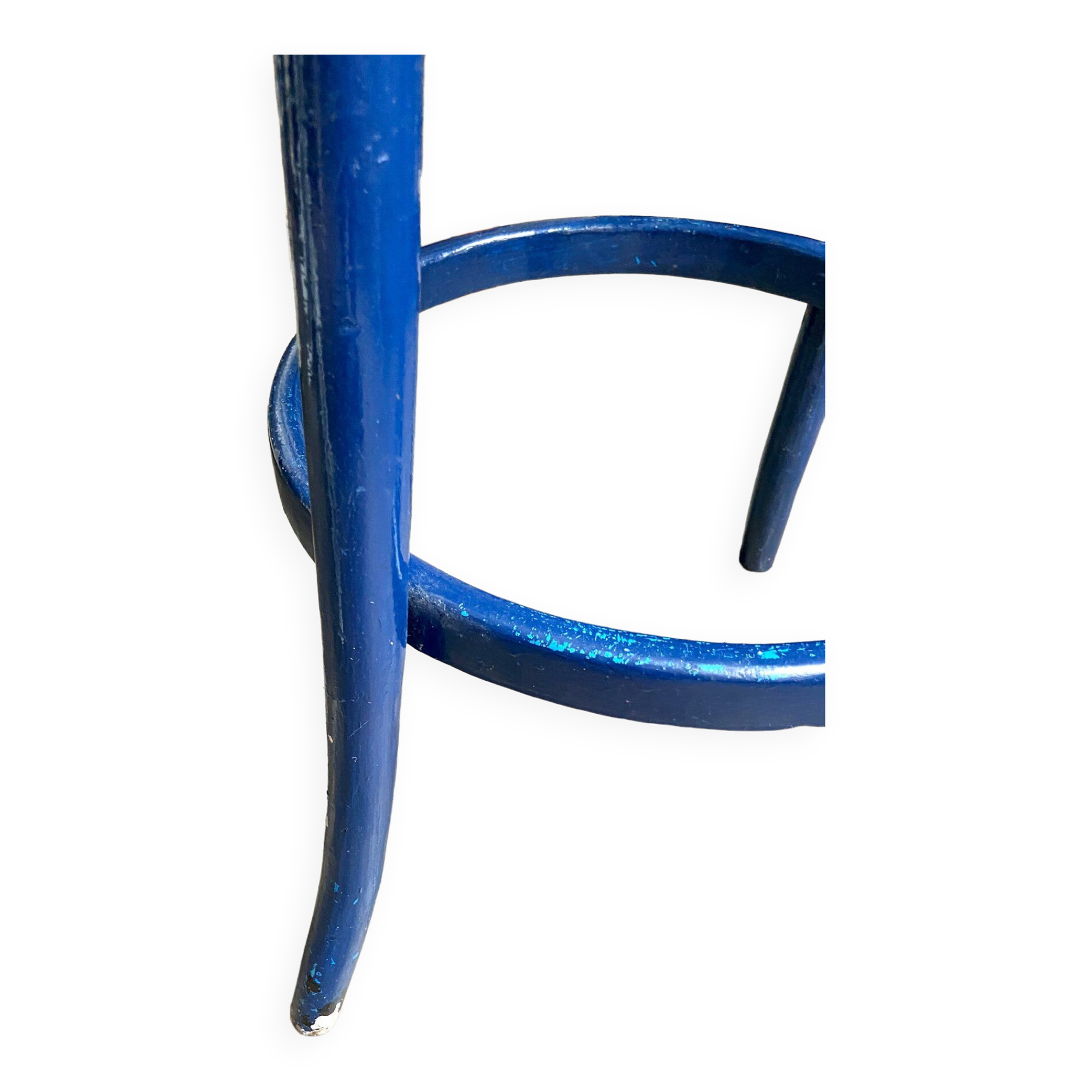 Sea stool in navy blue arched beech