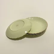 Dessert plates in porcelain
