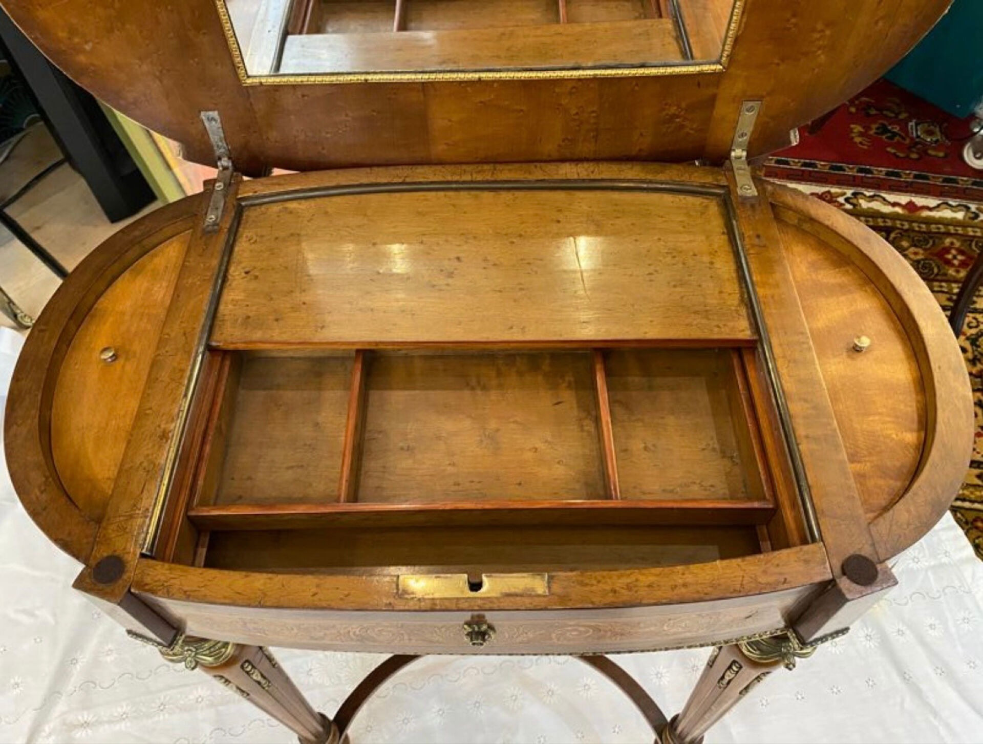 Napoleon III period dressing table (1855) fully inlaid.