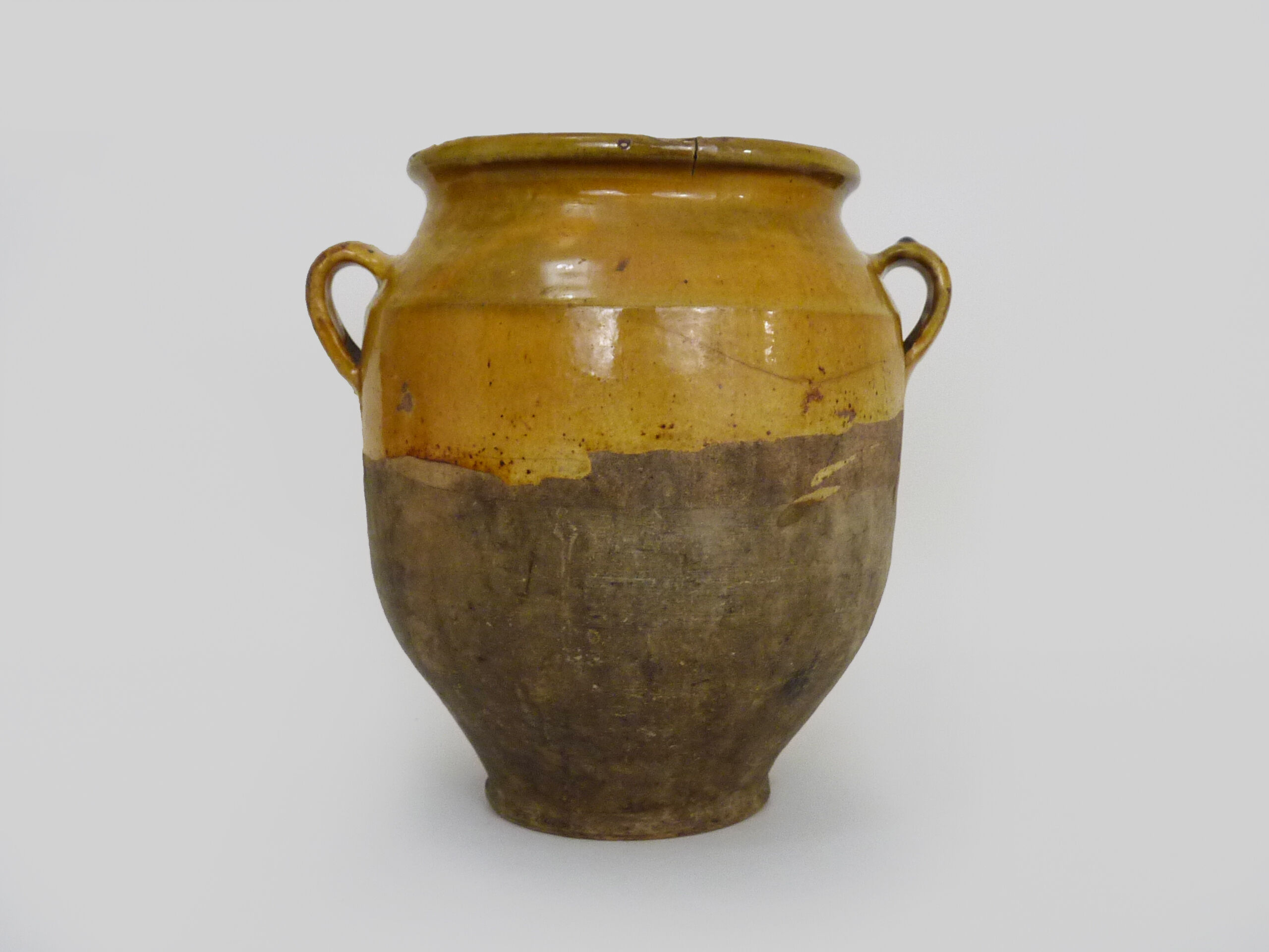 Varnished yellow confit pot, south-west of France. Conservation jar. Pyrenees XIXth