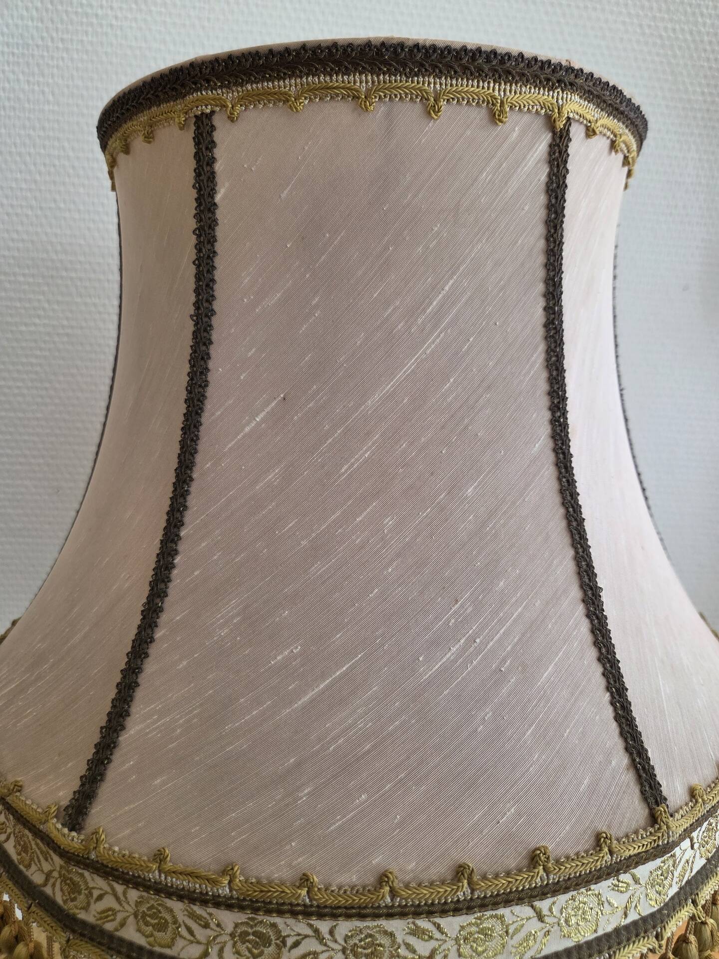 Lampe a poser ancienne en laiton et verre