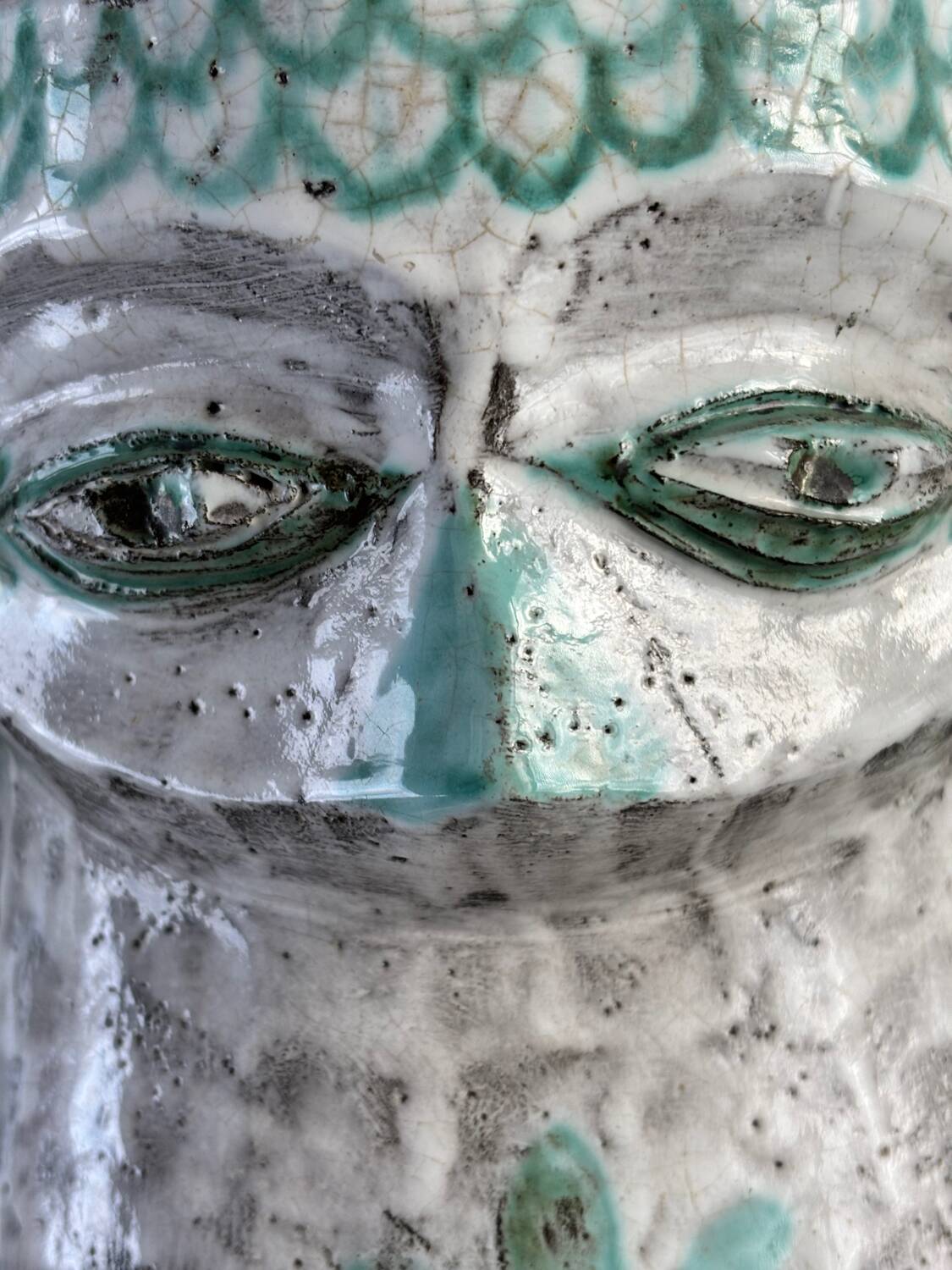 Glazed ceramic owl – Totem sculpture