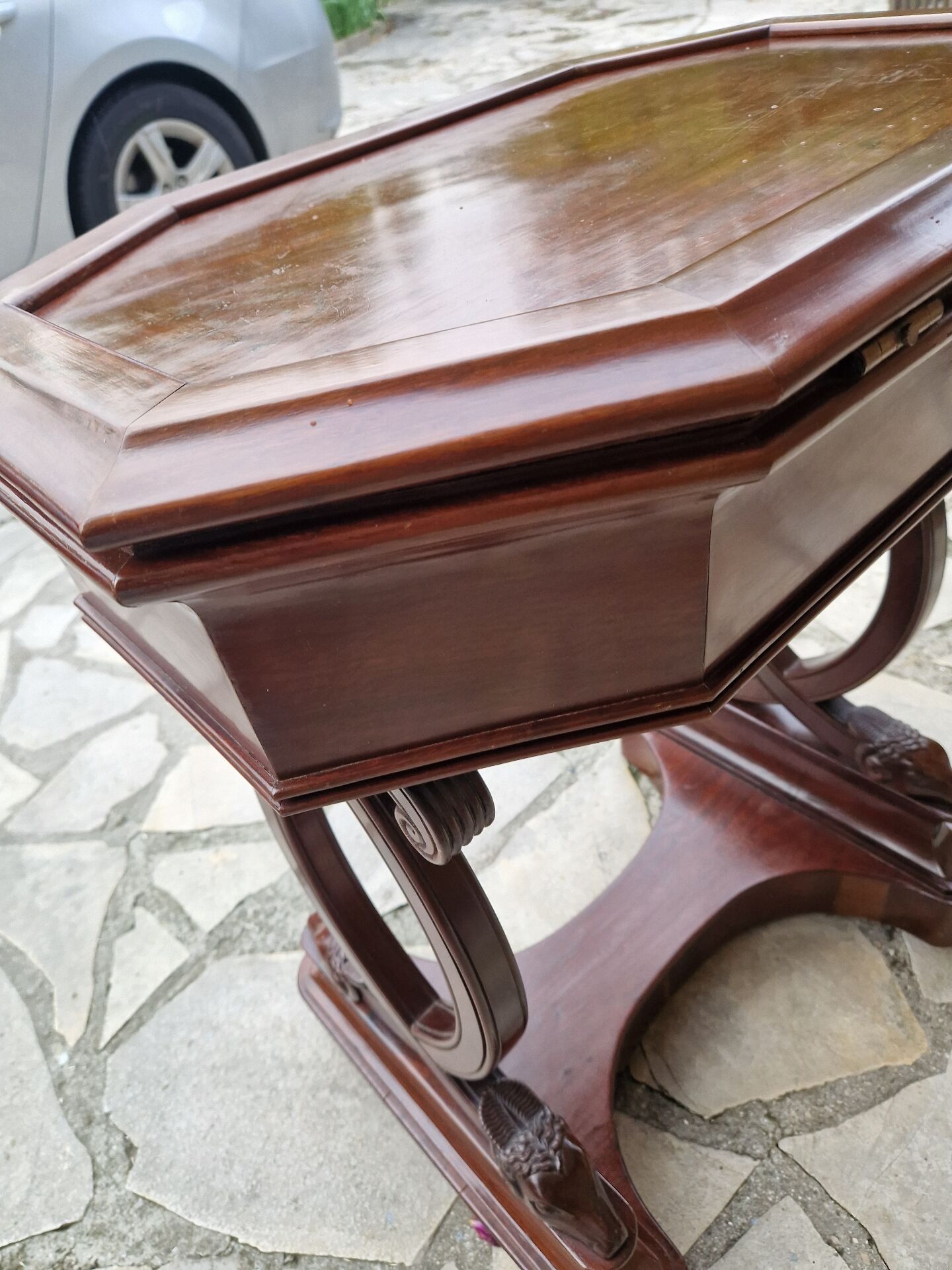 Table à Ouvrage d'époque Restauration En Acajou