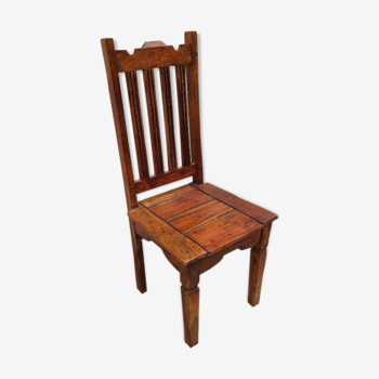 Solid wood chair in accacia