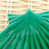 2 green ceramic scallops