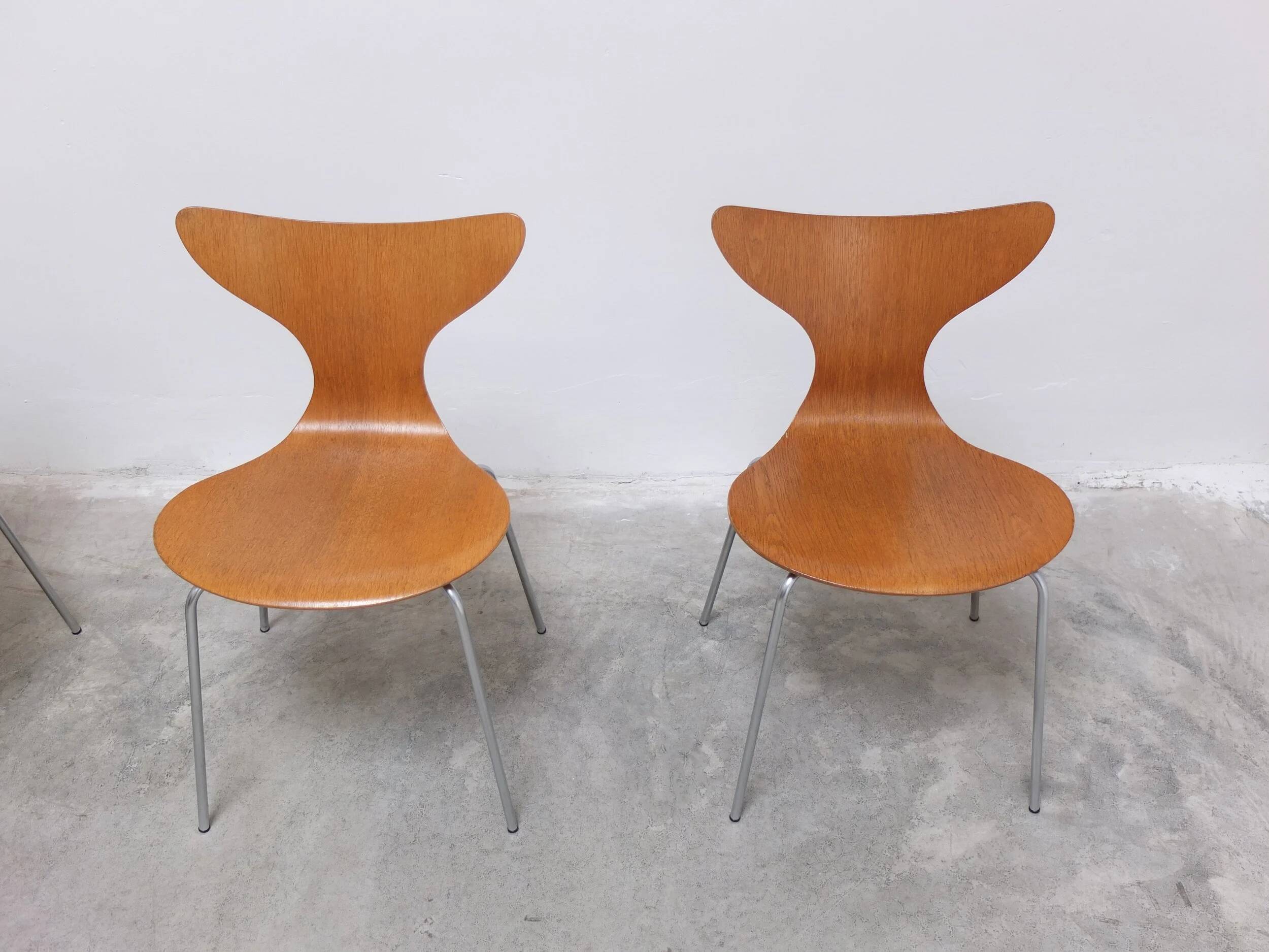 1st edition set of 4 'Lily' chairs in oak by Arne Jacobsen for Fritz Hansen, 1969