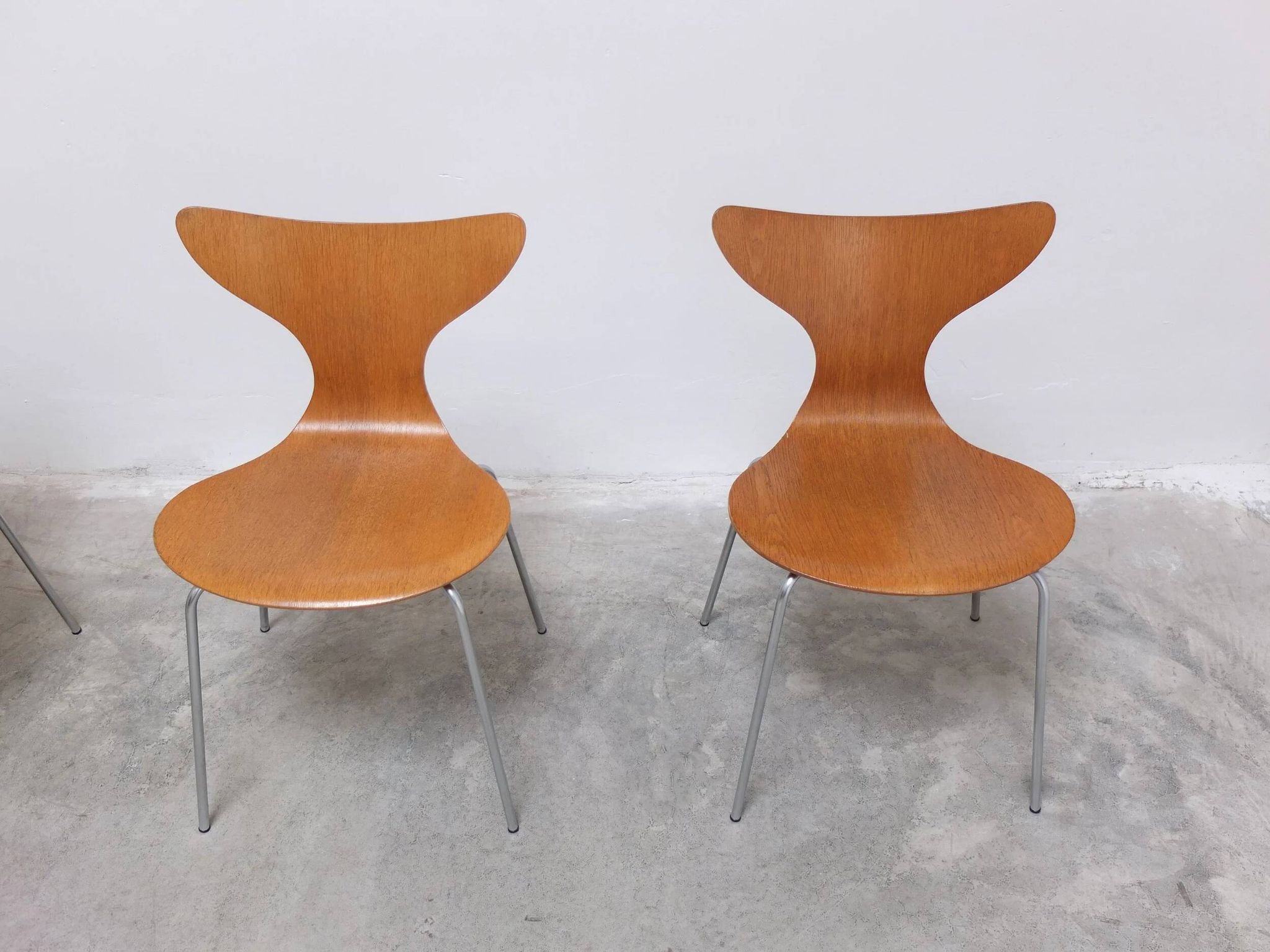 1st edition set of 4 'Lily' chairs in oak by Arne Jacobsen for Fritz Hansen, 1969
