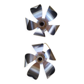 Un lot d'appliques fleurs en inox brossé