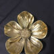 Cendrier fleur en laiton