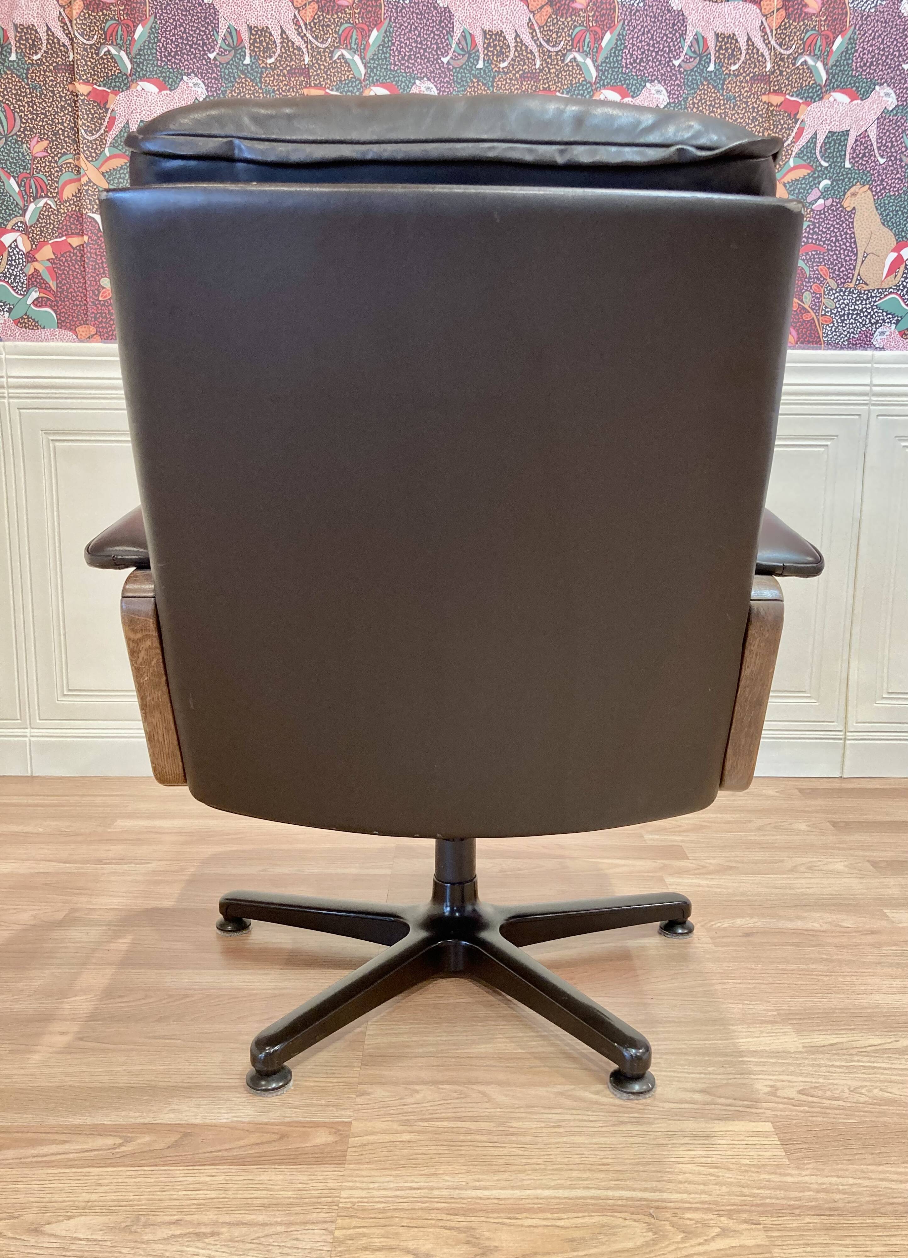 "drabert" armchair and ottoman set for "gerd lange" design 1960.