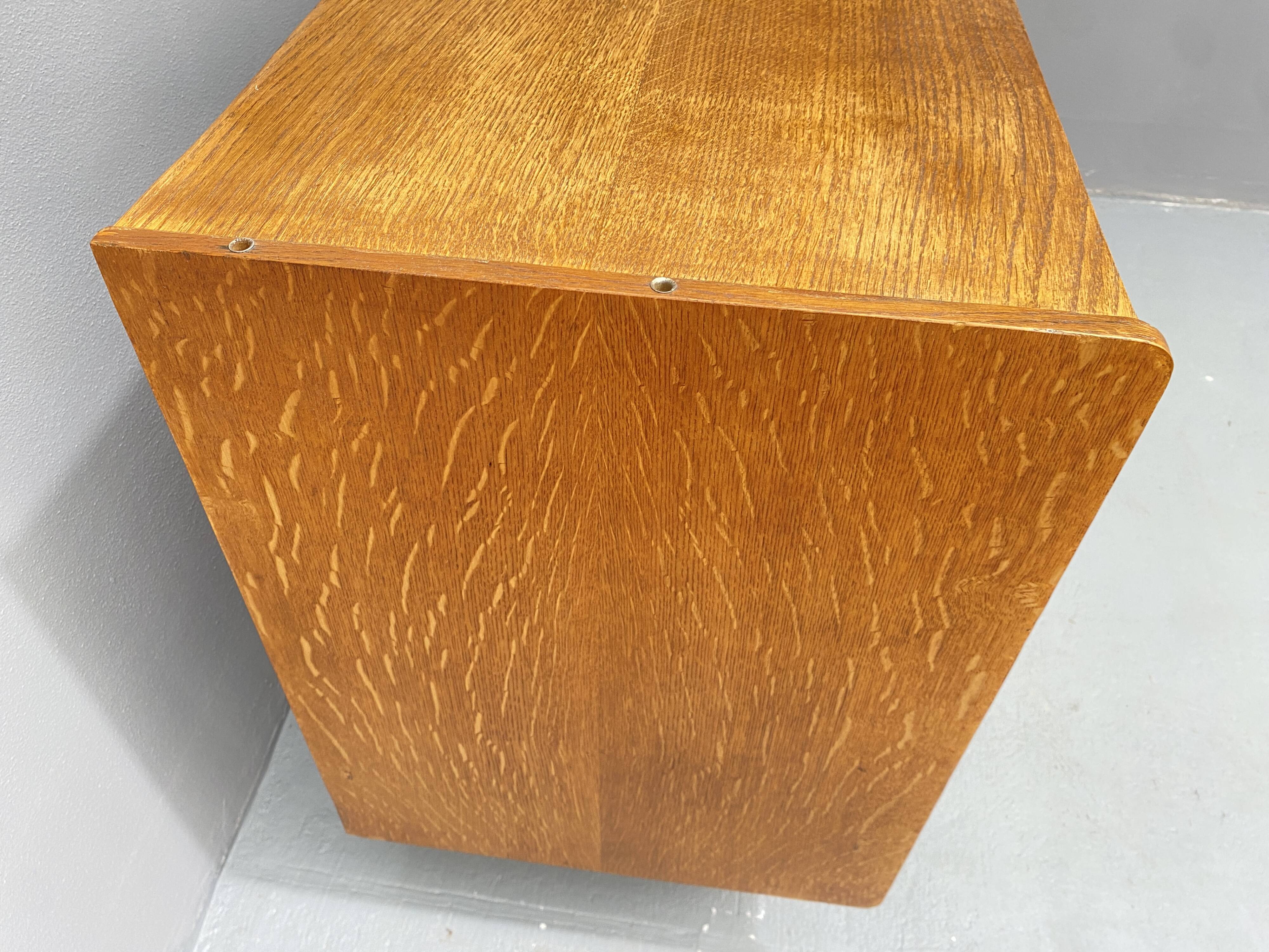 Commode à tiroirs U-453 du milieu du siècle par Jiri Jiroutek, Tchécoslovaquie, années 1960