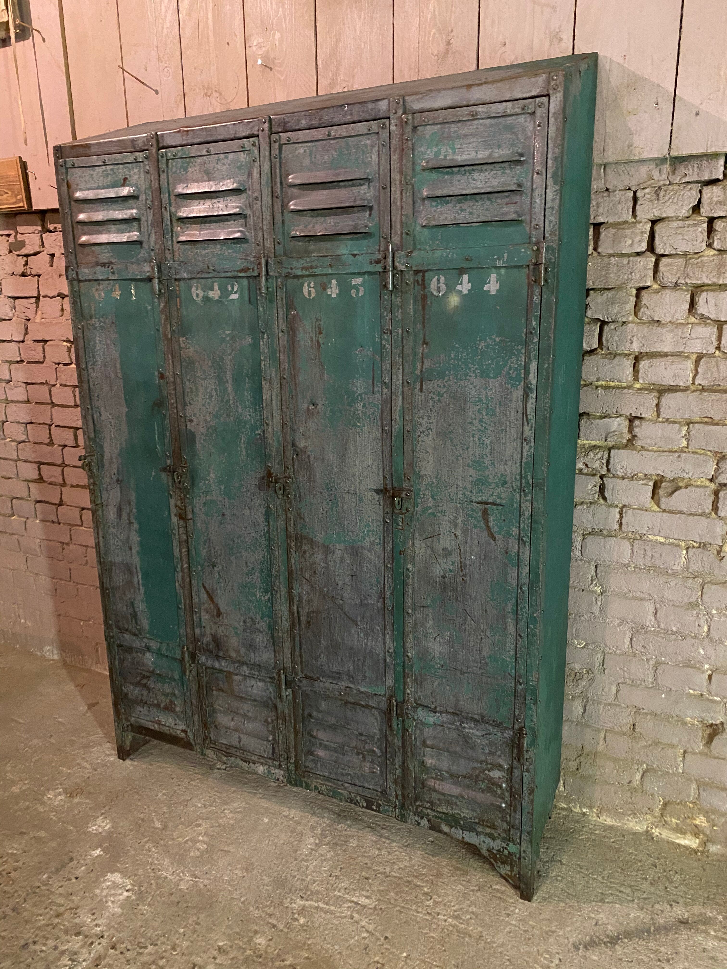 Riveted industrial vest 1920 original color