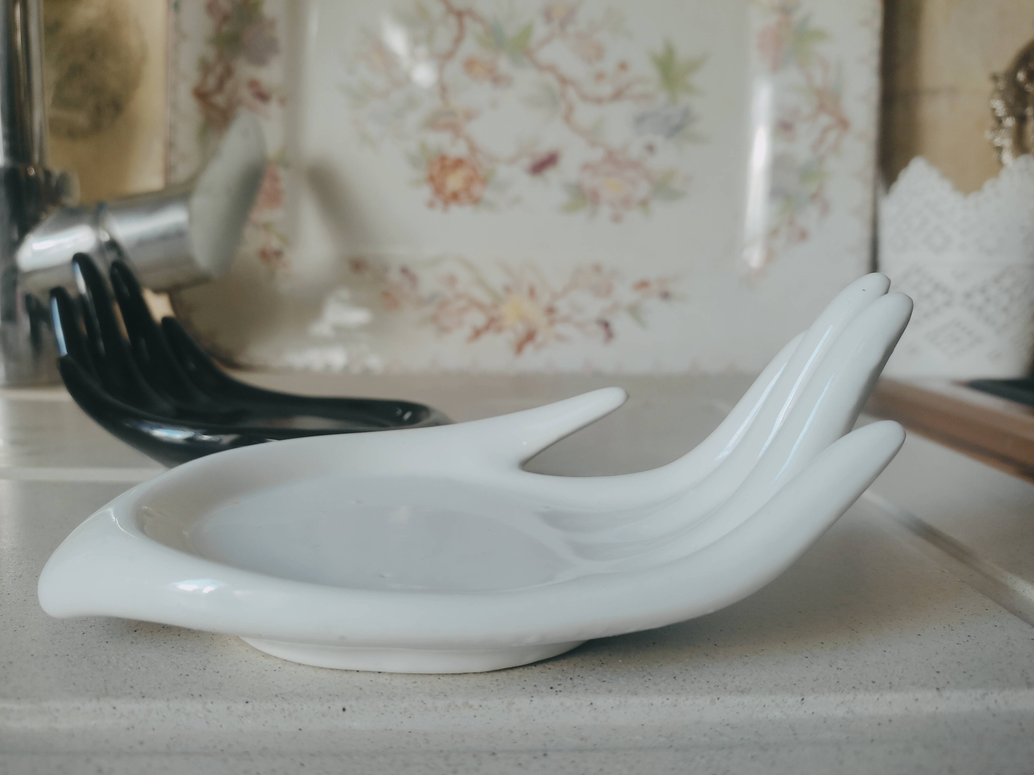 Ceramic duo of hands