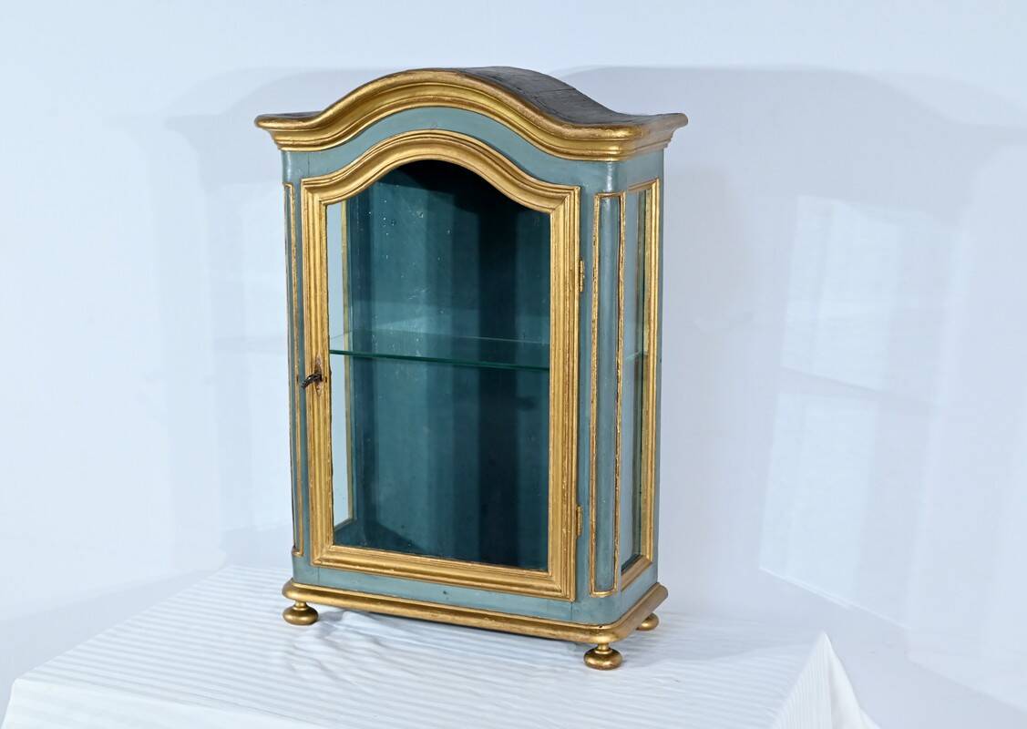 Small Showcase in Painted and Gilded Wood, Louis XV Style – Early 19th Century